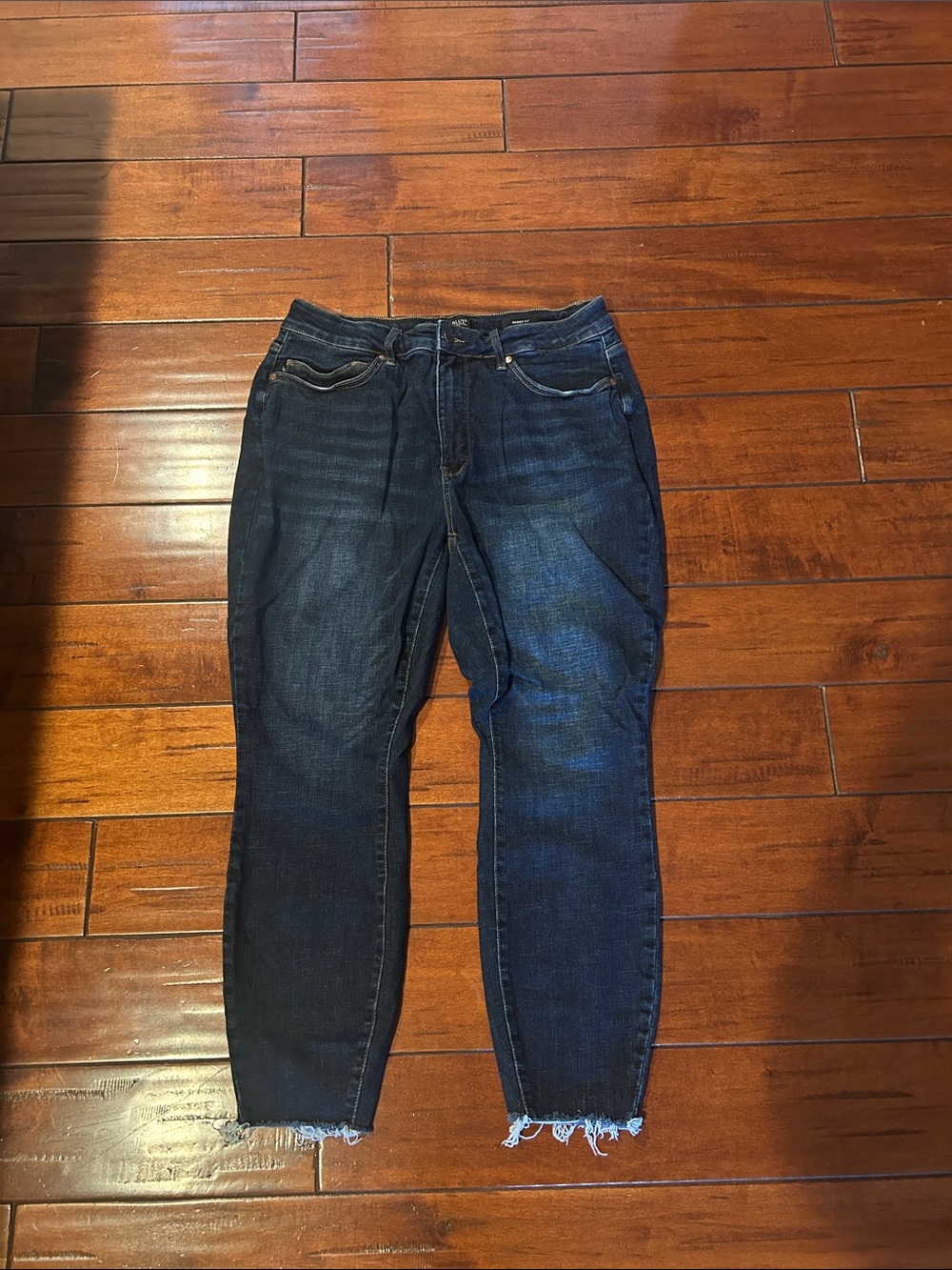 Judy Blue Dark Blue Ankle Crop Raw Hem Jeans